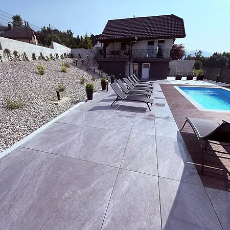 Pjagodic - Pool & View Церклье-на-Гореньскем