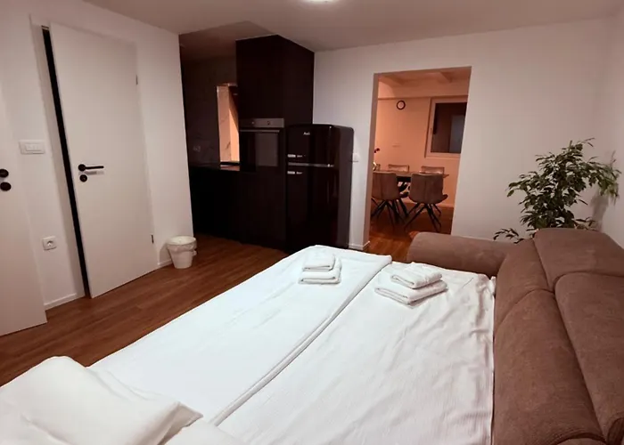 Pjagodic - Pool & View *