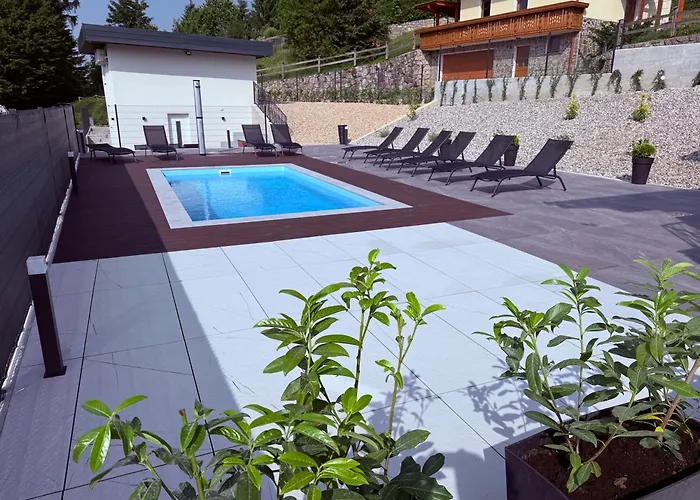 Pjagodic - Pool & View