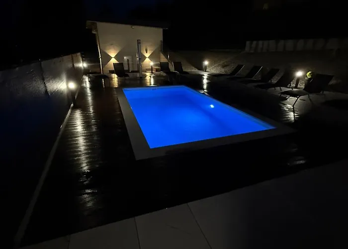 Pjagodic - Pool & View